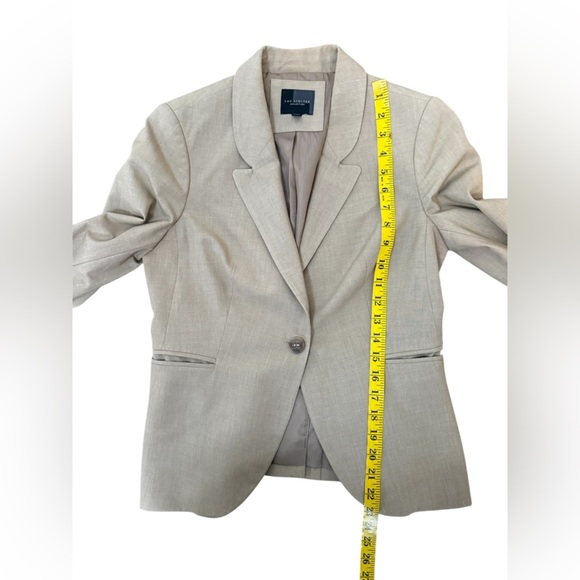 The Limited Collection Tan Light Brown Blazer Suit Coat Jacket Women’s Size 4 - Picture 9 of 9